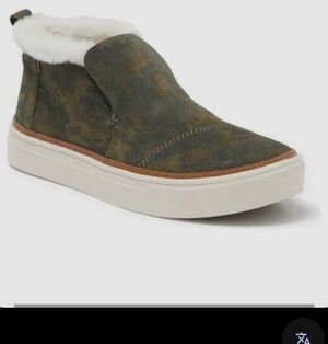 TOMS Women’s Camo Slip-On Shoes Size 11